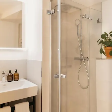 Luxury Residences By Widder Apartment